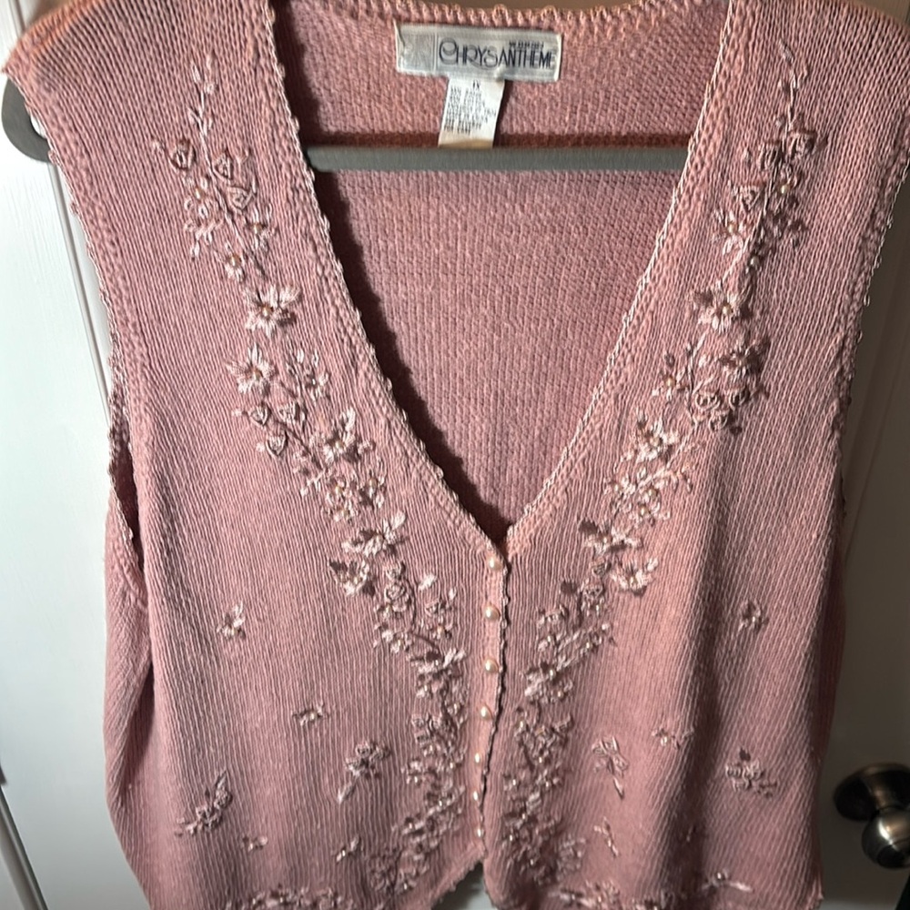 Vintage,  pink, beautiful chrysantheme vest